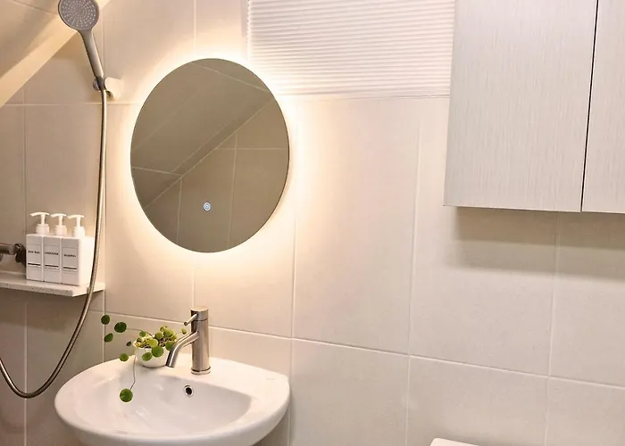 Apartamento Hongdae Station ,10 Minutes On Foot,cozy House With Artistic Sensibility *