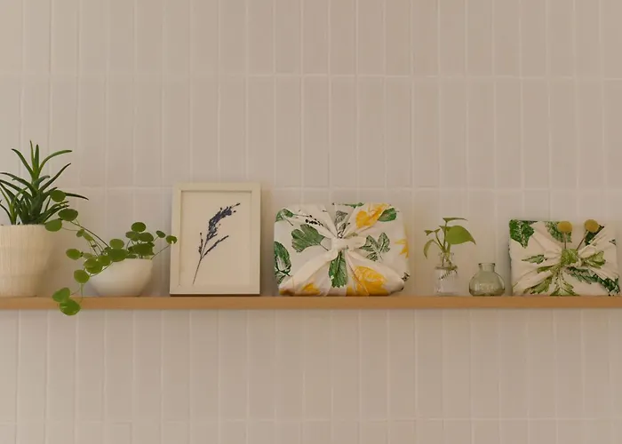 Hongdae Station ,10 Minutes On Foot,cozy House With Artistic Sensibility Seul